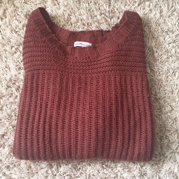 Dainty Hooligan Sweaters - Red sweater